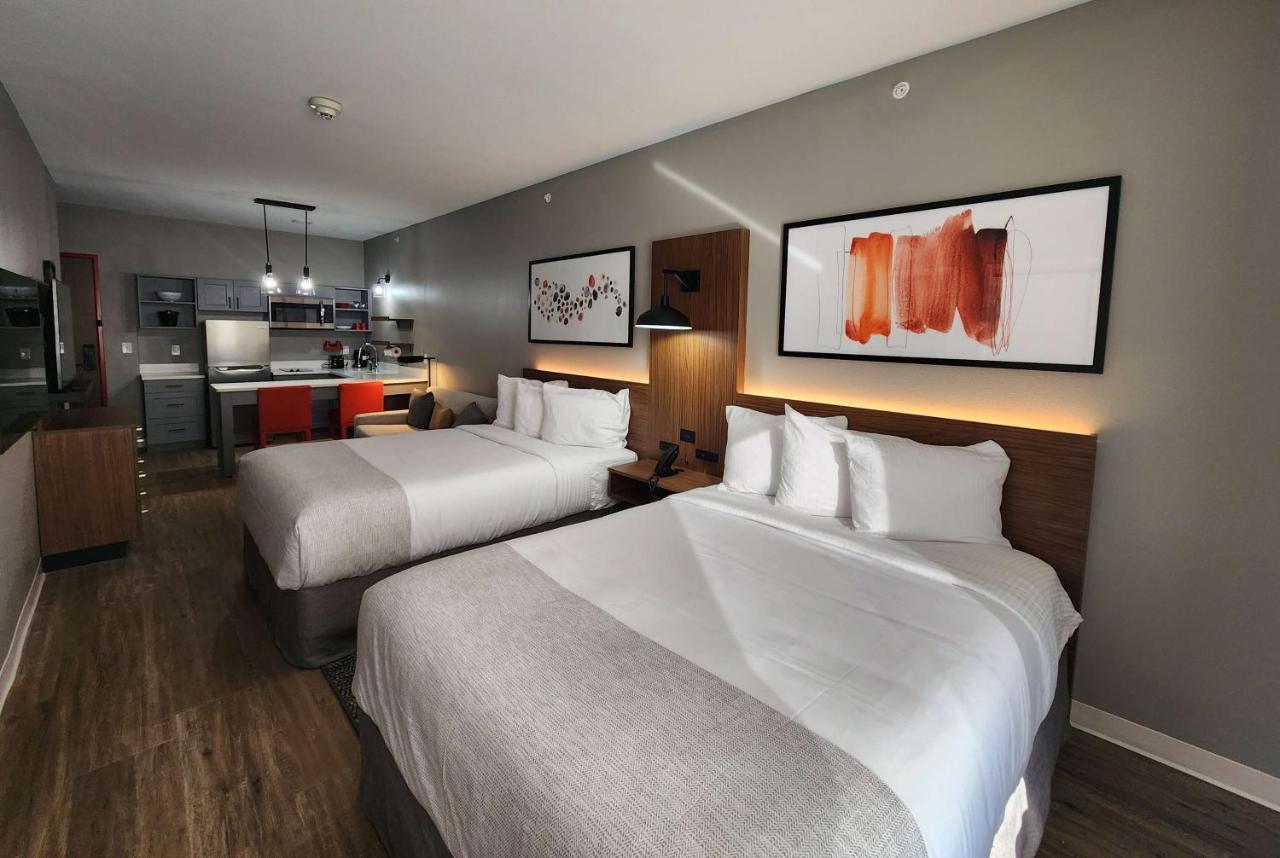Hawthorn Suites By Wyndham Del Rio Buitenkant foto