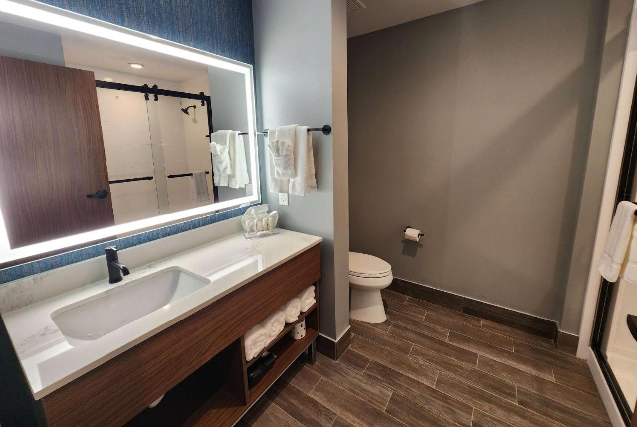 Hawthorn Suites By Wyndham Del Rio Buitenkant foto